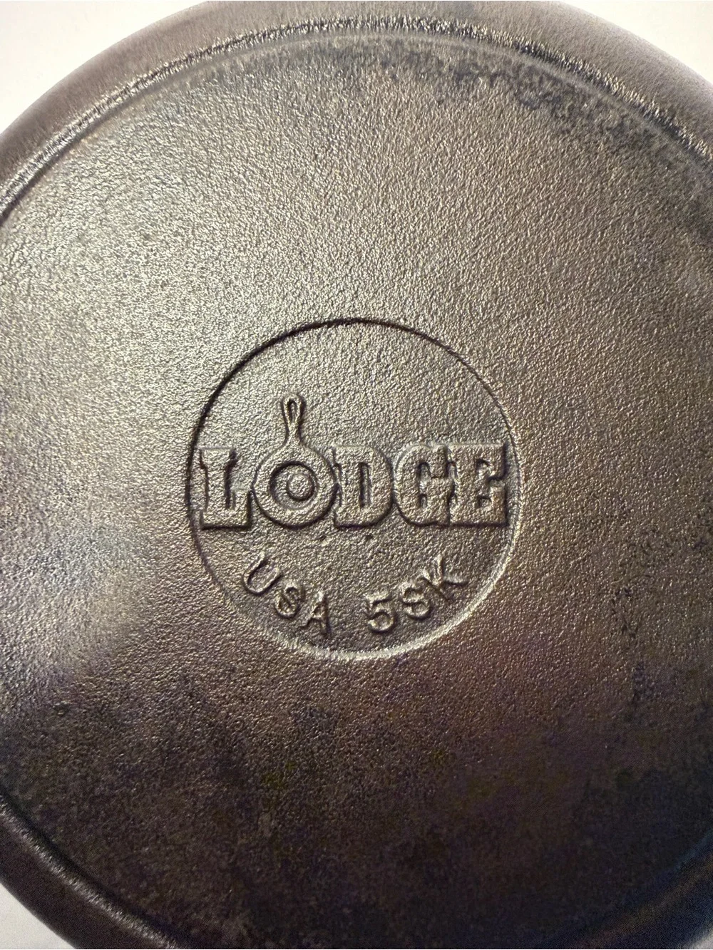 Lodge 8SK Cast Iron Skillet 10.25” USA Pre-Seasoned Dual Pour Spouts